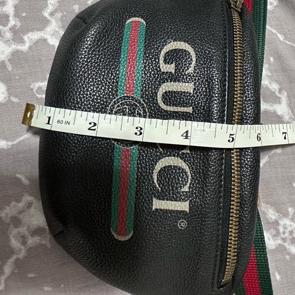 AUTHENTIC GUCCI BELT BAG - Picture 5 of 6